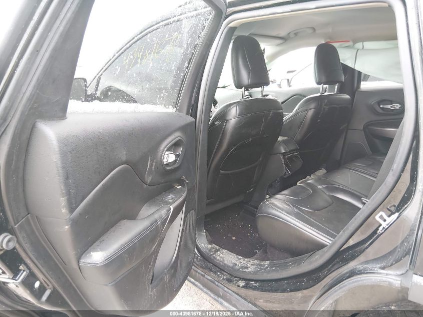 2019 Jeep Cherokee Latitude Plus 4X4 VIN: 1C4PJMLB8KD229151 Lot: 43981678