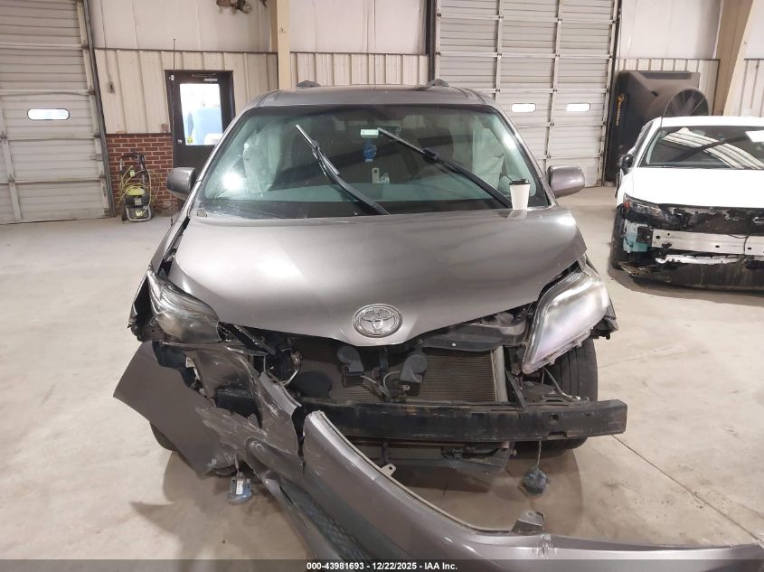 2012 Toyota Sienna Se 8 Passenger VIN: 5TDXK3DC7CS195028 Lot: 43981693