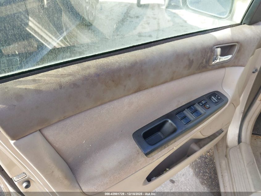 2005 Toyota Camry Le VIN: 4T1BE32K95U011861 Lot: 43981729