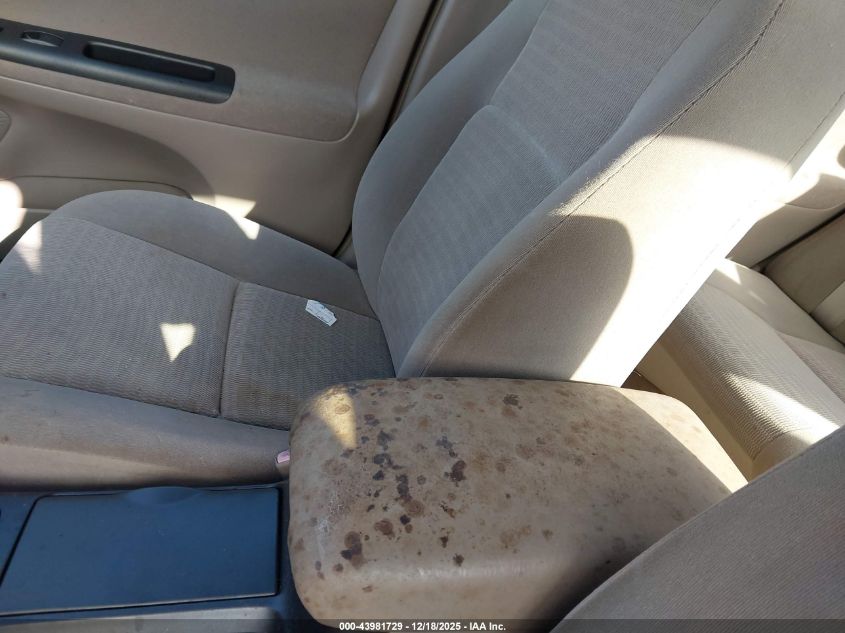 2005 Toyota Camry Le VIN: 4T1BE32K95U011861 Lot: 43981729