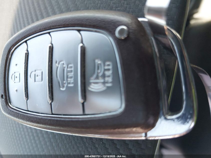 2019 Hyundai Elantra Limited VIN: 5NPD84LF9KH437440 Lot: 43981731