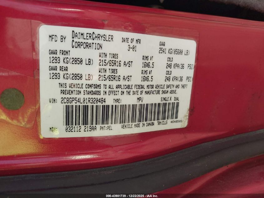 2001 Chrysler Town & Country Lxi VIN: 2C8GP54L01R320484 Lot: 43981739