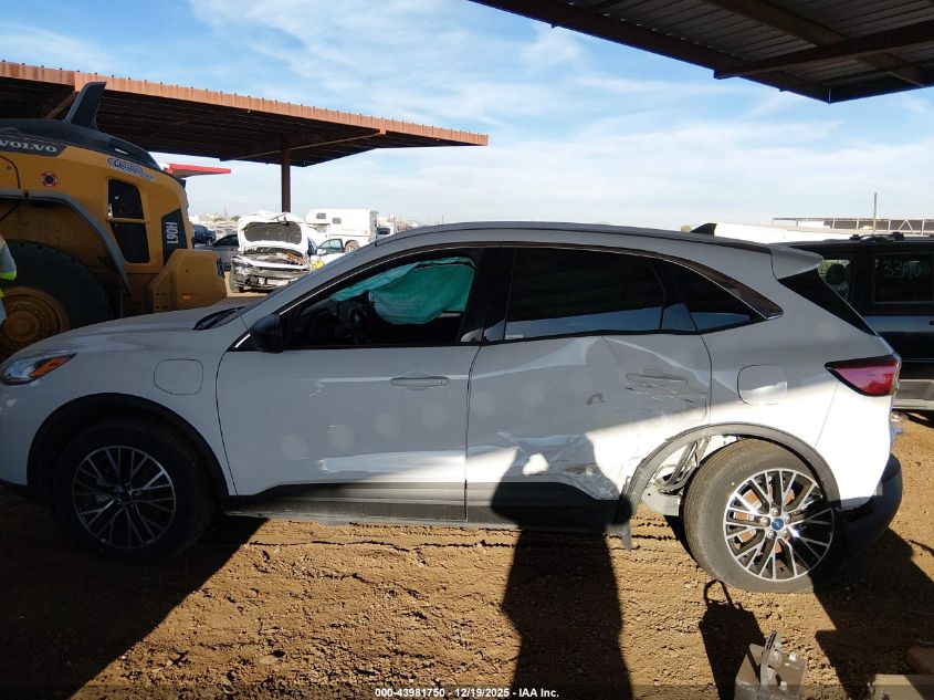 2022 Ford Escape Se Plug-In Hybrid VIN: 1FMCU0EZ7NUB33696 Lot: 43981750