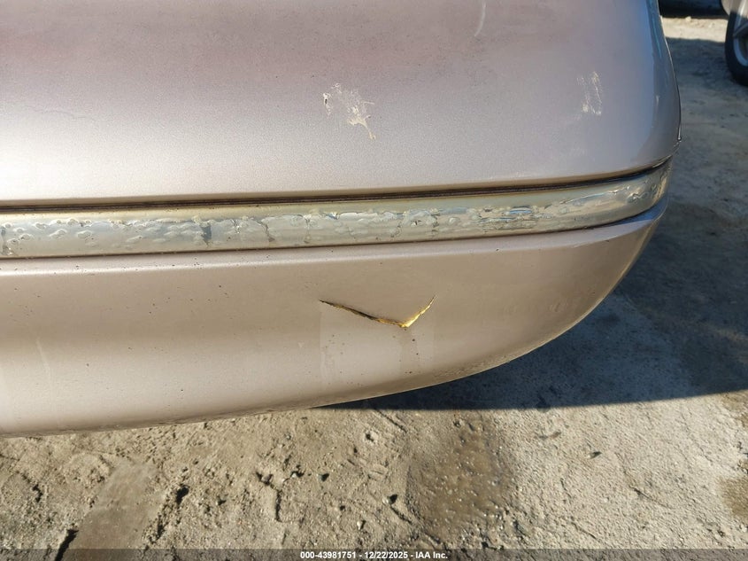 1MELM62WXVH620142 1997 MERCURY COUGAR photo no. 6
