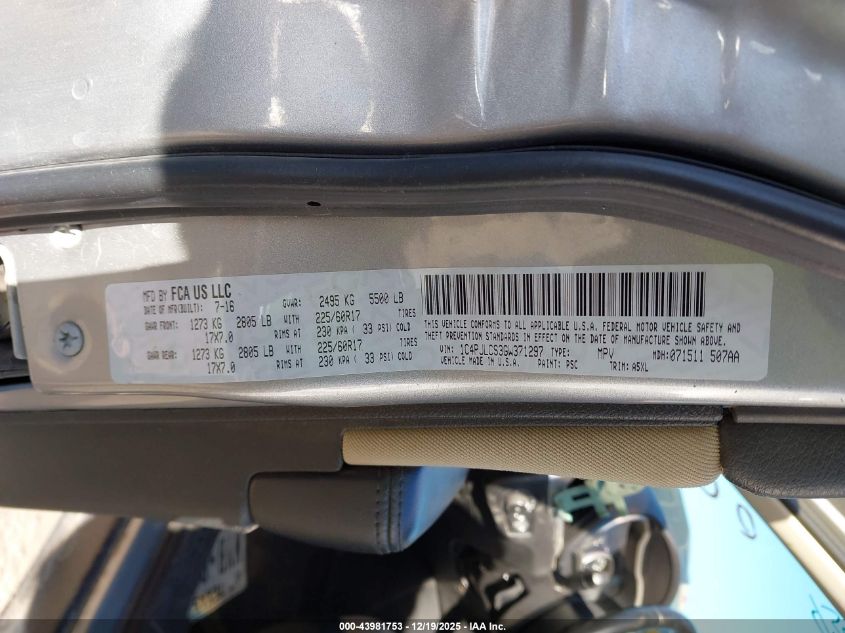 2016 Jeep Cherokee Latitude VIN: 1C4PJLCS3GW371297 Lot: 43981753