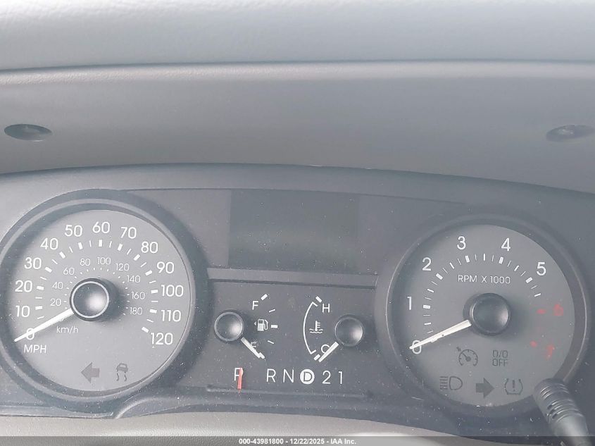 2007 Mercury Grand Marquis Ls VIN: 2MEFM75VX7X633062 Lot: 43981800