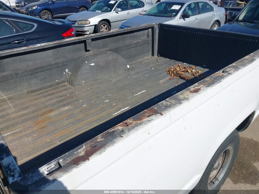 1998 Chevrolet C1500 Fleetside VIN: 1GCEC19M7WE184700 Lot: 43981814