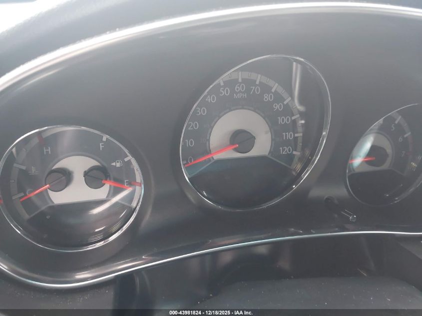 2013 Chrysler 200 Limited VIN: 1C3CCBCG4DN583310 Lot: 43981824