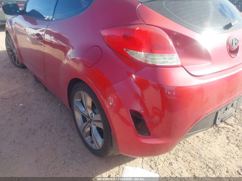 2013 Hyundai Veloster Base W/Gray VIN: KMHTC6AD0DU105401 Lot: 43981825