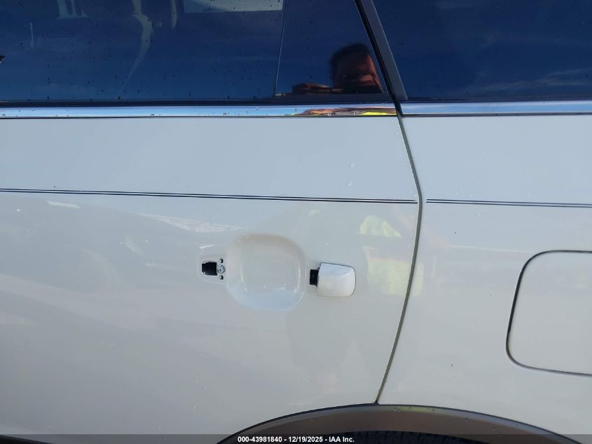 2010 Hyundai Veracruz Gls VIN: KM8NU4CC3AU103359 Lot: 43981840