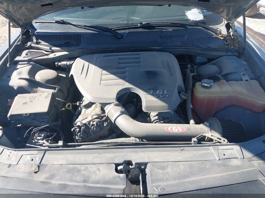 2018 Dodge Challenger Sxt Plus VIN: 2C3CDZAG8JH305586 Lot: 43981844