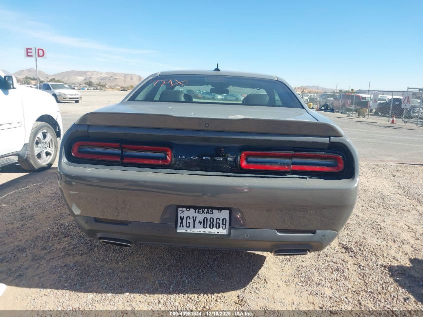 2018 Dodge Challenger Sxt Plus VIN: 2C3CDZAG8JH305586 Lot: 43981844