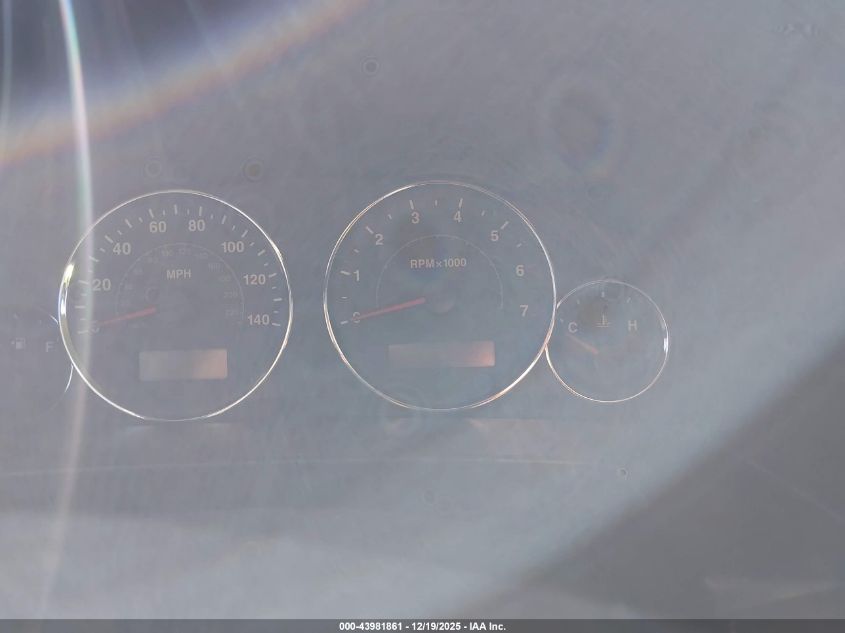 2008 Jeep Commander Sport VIN: 1J8HH48K38C114957 Lot: 43981861