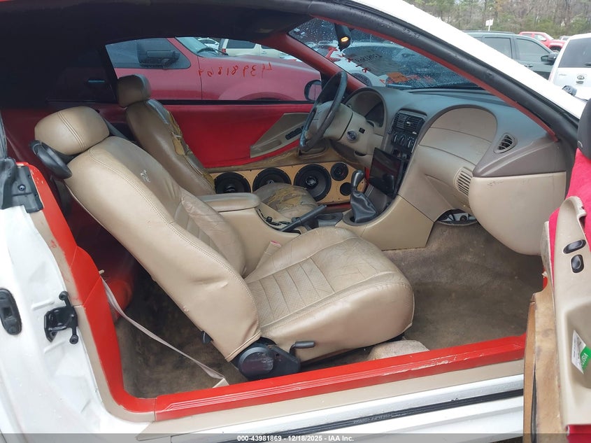 1FAFP45X1YF216781 2000 FORD MUSTANG photo no. 5