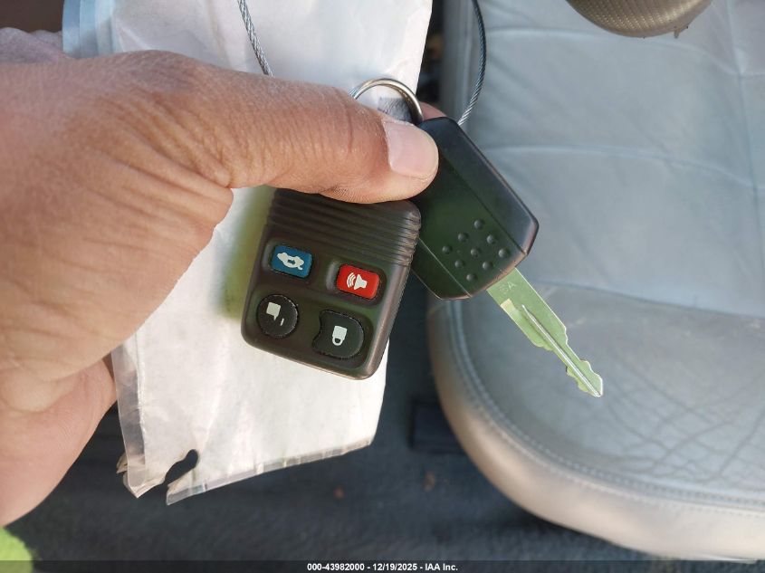 2004 Mercury Grand Marquis Ls VIN: 2MEFM75W74X667920 Lot: 43982000