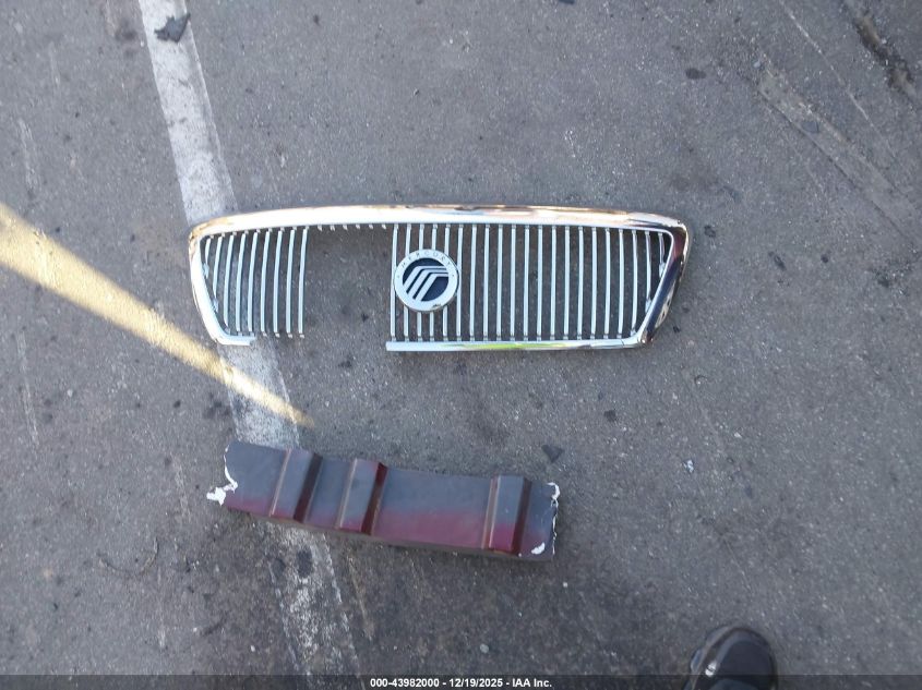 2004 Mercury Grand Marquis Ls VIN: 2MEFM75W74X667920 Lot: 43982000