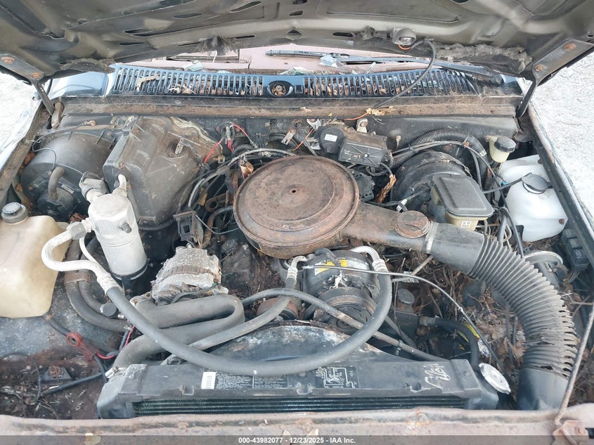 1GNCT18R5J8229670 1988 CHEVROLET BLAZER photo no. 10