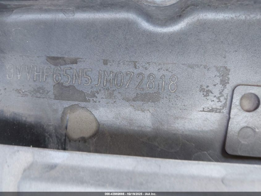 2018 Volkswagen Tiguan VIN: 3VVHP65N5JM072818 Lot: 43982085