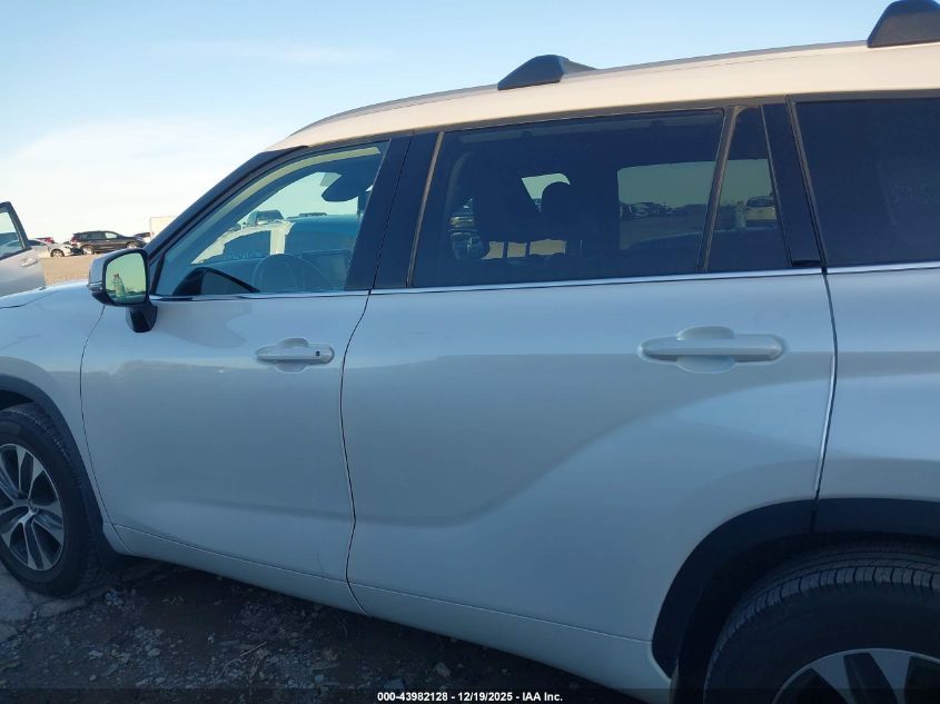 2022 Toyota Highlander Xle VIN: 5TDHZRBH3NS207888 Lot: 43982128