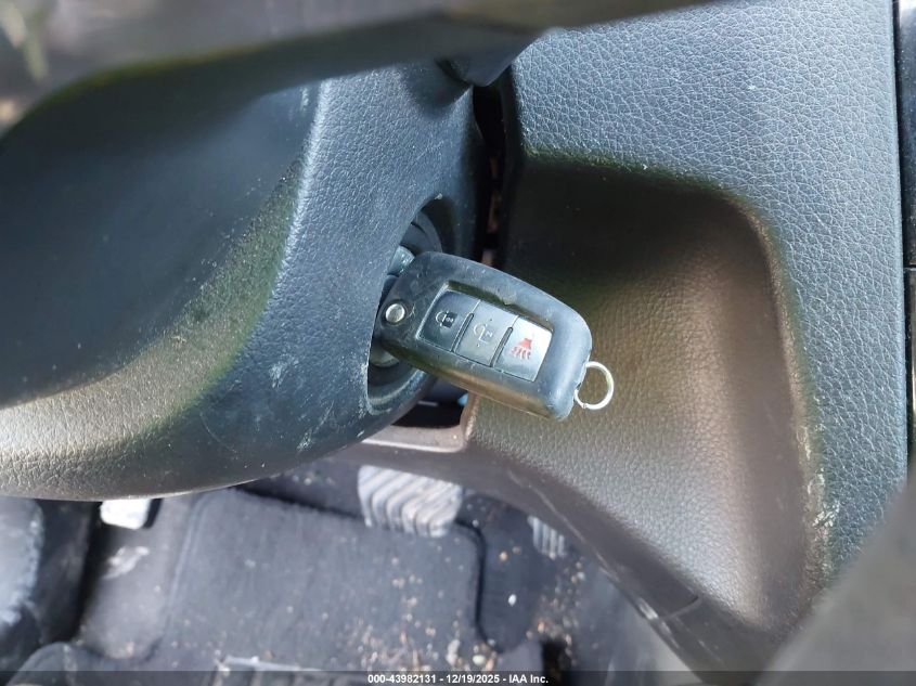 2017 Nissan Rogue S VIN: JN8AT2MT9HW137933 Lot: 43982131