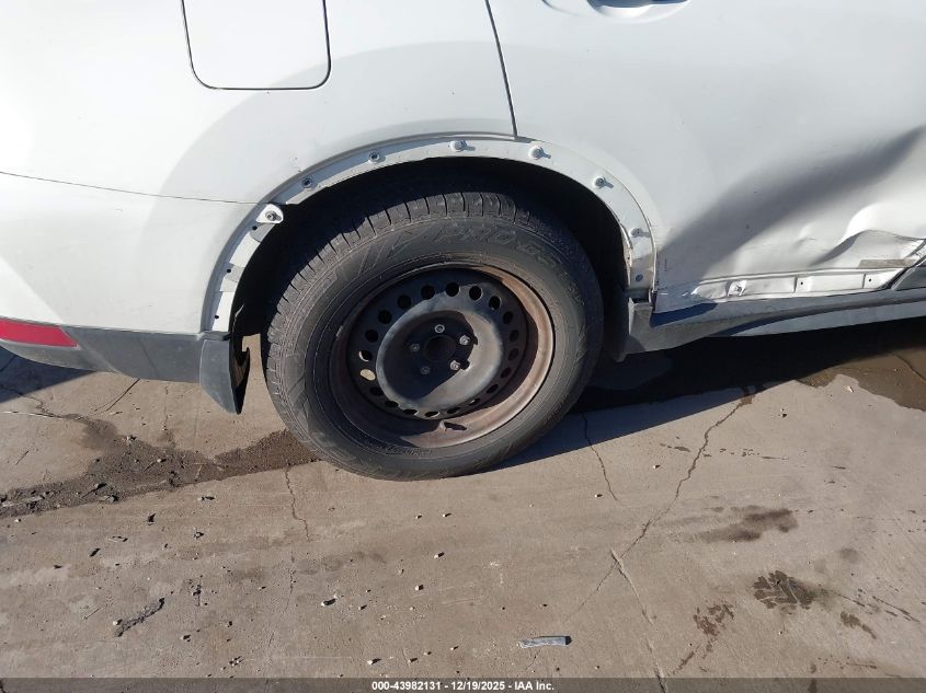 2017 Nissan Rogue S VIN: JN8AT2MT9HW137933 Lot: 43982131