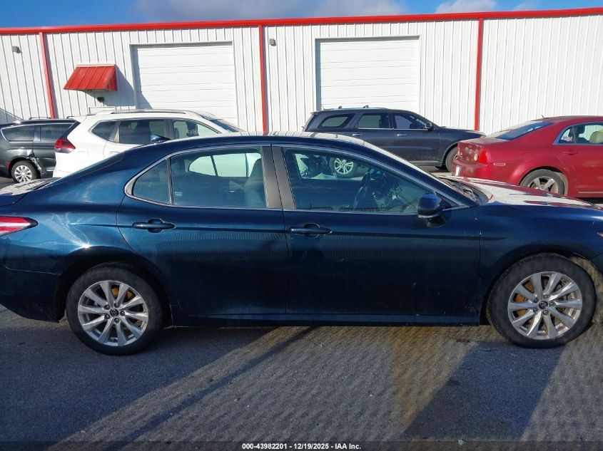 2019 Toyota Camry Le VIN: 4T1B11HK8KU749055 Lot: 43982201
