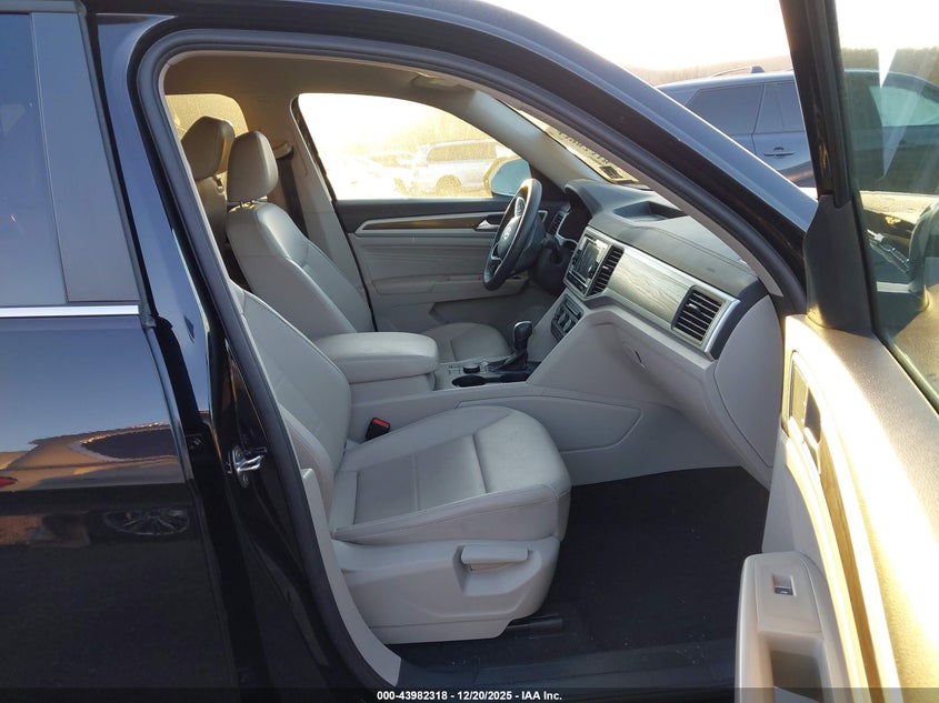 2023 Volkswagen Atlas 2.0T Se