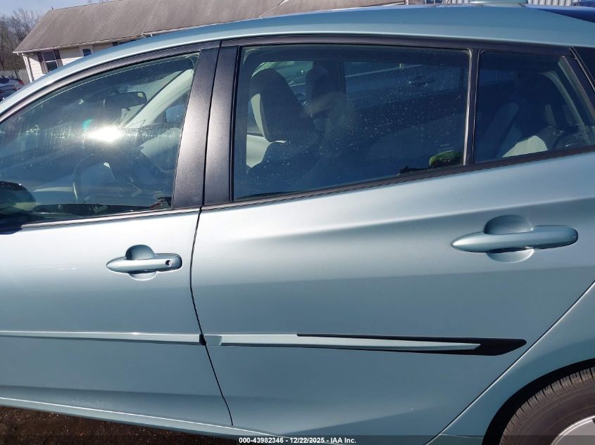 2018 Toyota Prius Three VIN: JTDKARFU3J3067521 Lot: 43982346