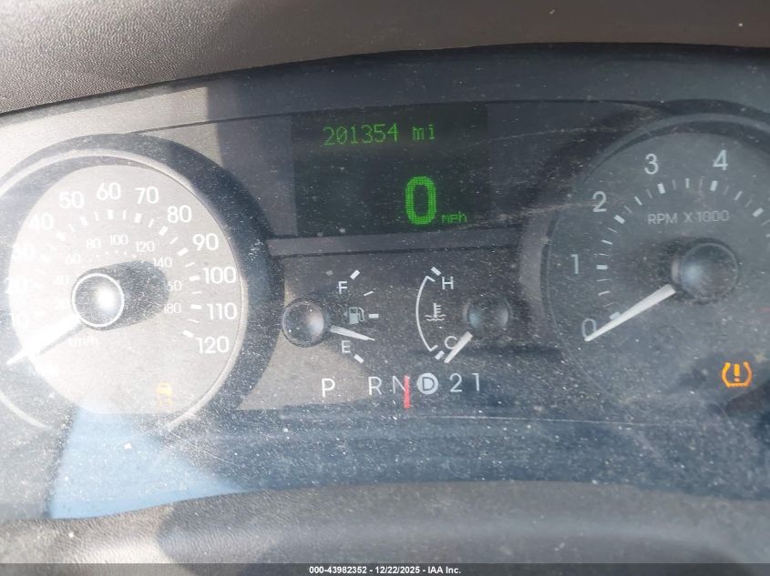 2010 Mercury Grand Marquis Ls (Fleet Only) VIN: 2MEBM7FV7AX622976 Lot: 43982352