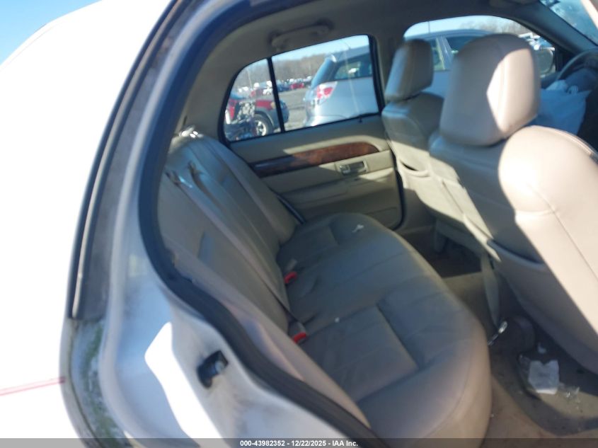 2010 Mercury Grand Marquis Ls (Fleet Only) VIN: 2MEBM7FV7AX622976 Lot: 43982352