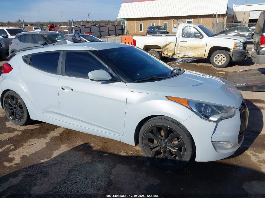 2015 Hyundai Veloster Re:flex VIN: KMHTC6AD9FU221411 Lot: 43982368