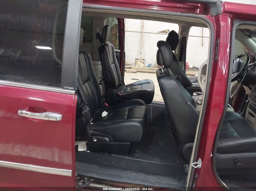 2013 Chrysler Town And Country VIN: 2C4RC1CG9DR767855 Lot: 43982407