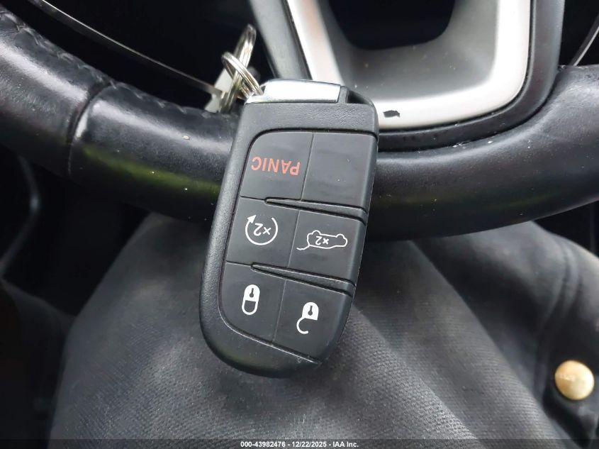 2019 Jeep Compass Altitude 4X4 VIN: 3C4NJDBB7KT648594 Lot: 43982476