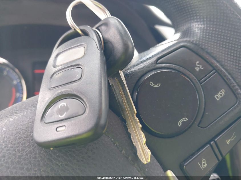 2017 Toyota Corolla Le VIN: 5YFBURHE0HP678525 Lot: 43982507