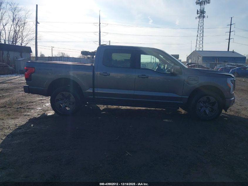 2022 Ford F-150 Lightning Lariat VIN: 1FT6W1EV4NWG11074 Lot: 43982512