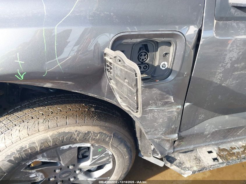 2022 Ford F-150 Lightning Lariat VIN: 1FT6W1EV4NWG11074 Lot: 43982512