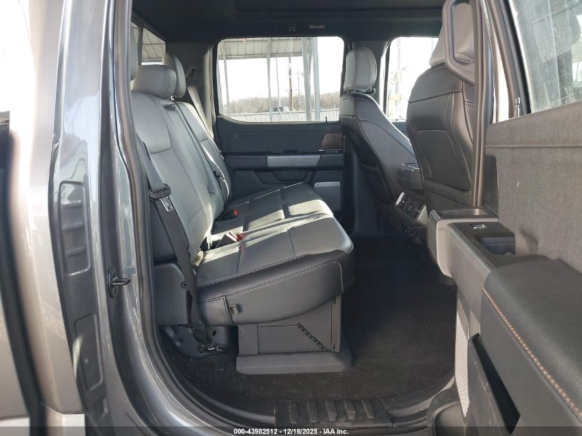 2022 Ford F-150 Lightning Lariat VIN: 1FT6W1EV4NWG11074 Lot: 43982512