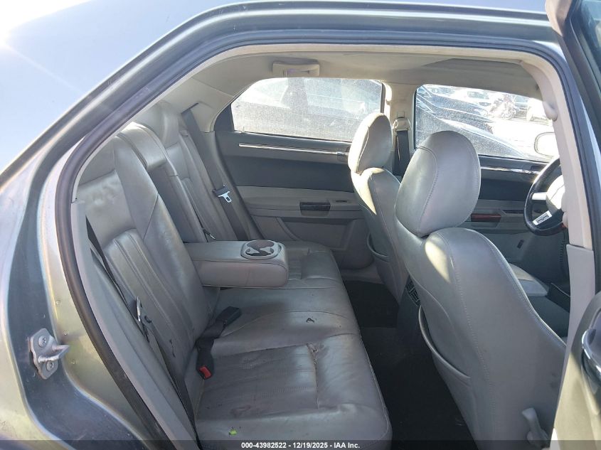 2007 Chrysler 300C VIN: 2C3KA63H77H754064 Lot: 43982522