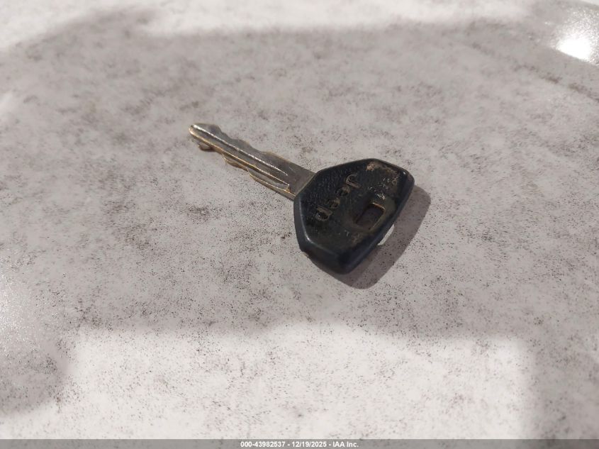 1996 Jeep Grand Cherokee Laredo VIN: 1J4GZ58Y2TC273143 Lot: 43982537