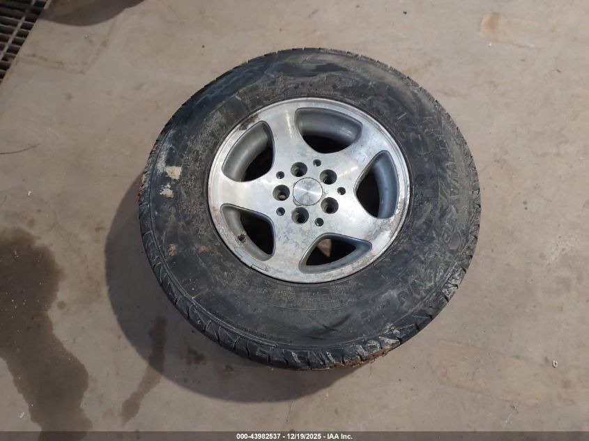 1996 Jeep Grand Cherokee Laredo VIN: 1J4GZ58Y2TC273143 Lot: 43982537