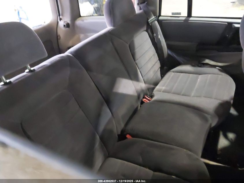 1996 Jeep Grand Cherokee Laredo VIN: 1J4GZ58Y2TC273143 Lot: 43982537