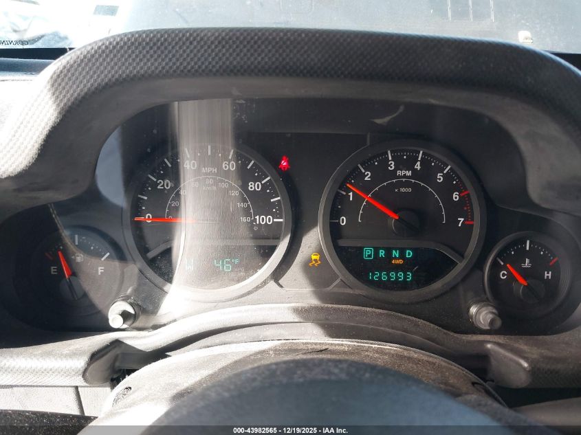 2009 Jeep Wrangler X VIN: 1J4FA24199L710302 Lot: 43982565