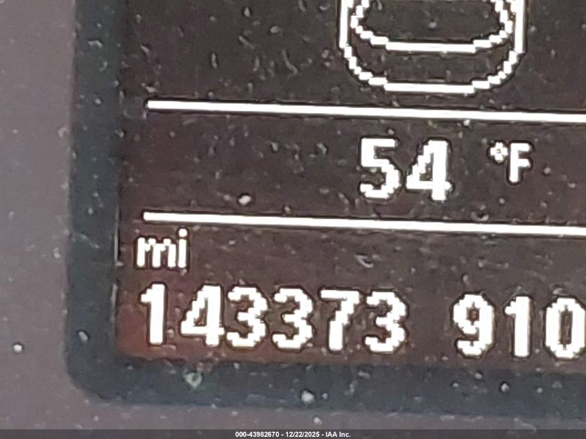 2013 Volkswagen Passat 2.5L Se VIN: 1VWBH7A37DC063648 Lot: 43982670