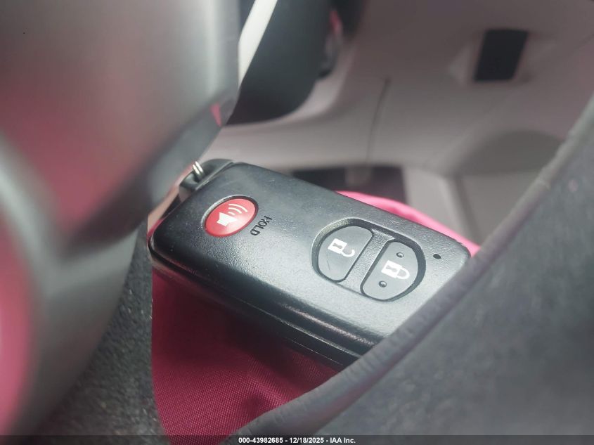 2014 Toyota Prius Two VIN: JTDKN3DUXE1759202 Lot: 43982685