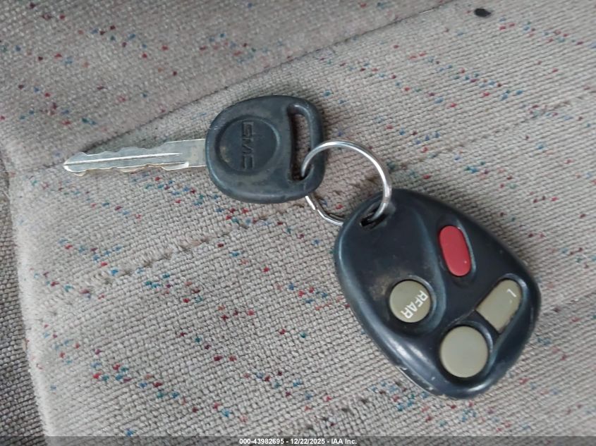 2004 GMC Safari VIN: 1GKDM19X64B507480 Lot: 43982695