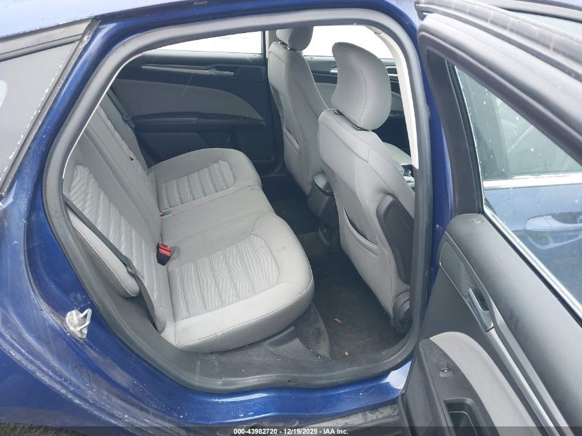 2016 Ford Fusion S VIN: 3FA6P0G71GR113111 Lot: 43982720