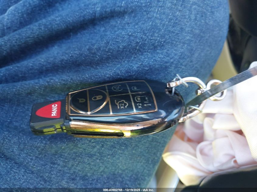 2014 Dodge Grand Caravan Sxt 30Th Anniversary VIN: 2C4RDGCG6ER298970 Lot: 43982765