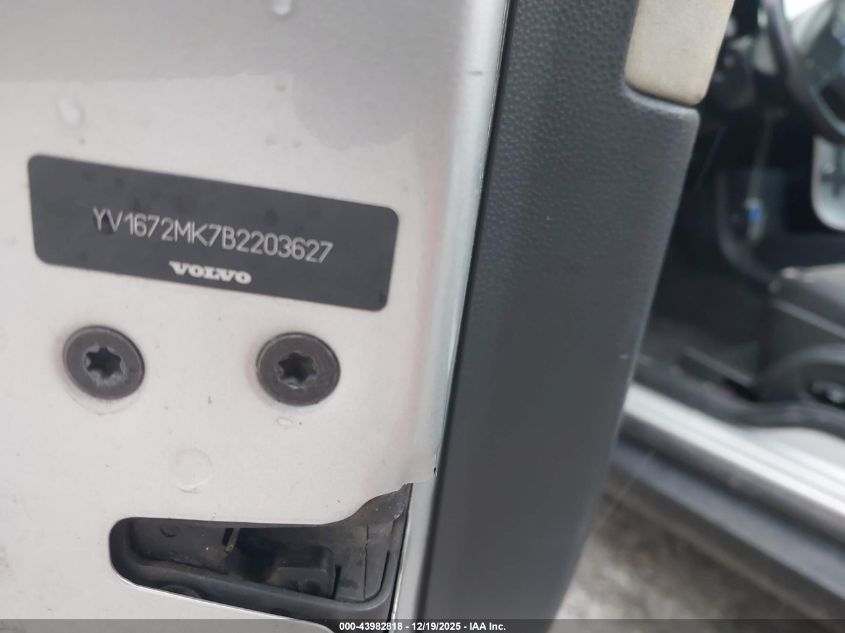 2011 Volvo C30 T5/T5 R-Design VIN: YV1672MK7B2203627 Lot: 43982818