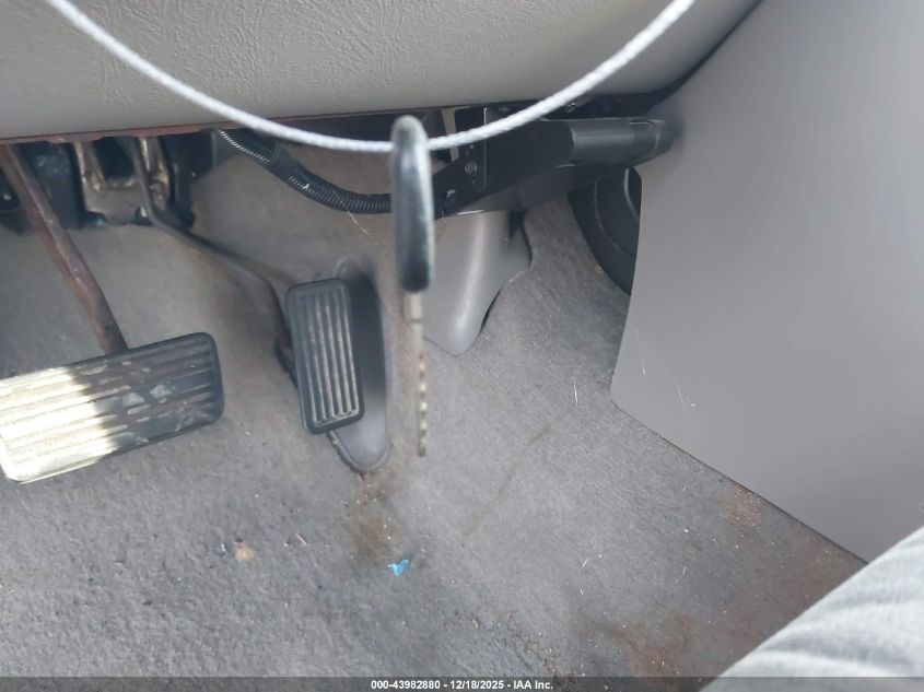 2000 Chevrolet Silverado 1500 Ls VIN: 2GCEC19T8Y1124274 Lot: 43982880