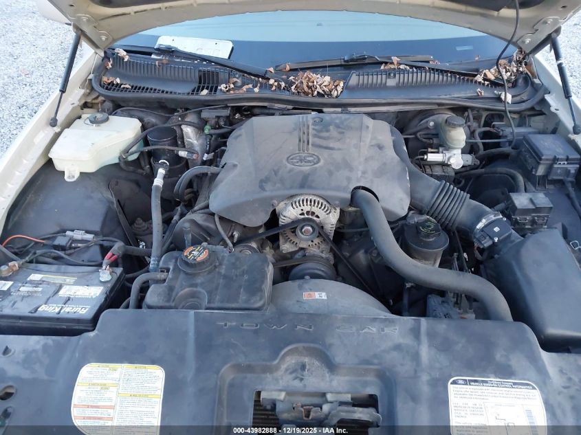 2000 Lincoln Town Car Cartier VIN: 1LNHM83W7YY860959 Lot: 43982888